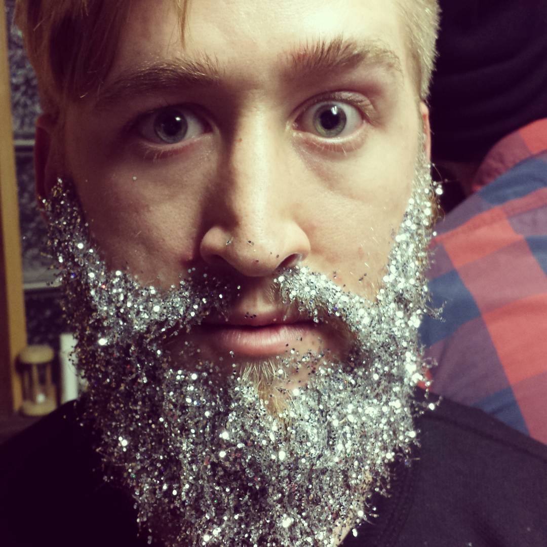 13 Spectacular Glitter Beards On Instagram Her Beauty