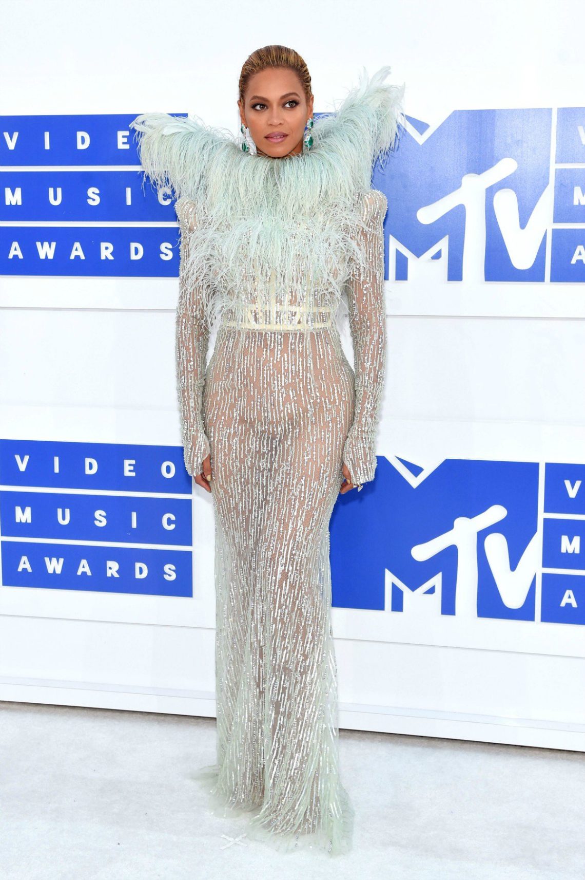 the-bestand-worst-dressed-at-the-2016-mtv-vmas-08