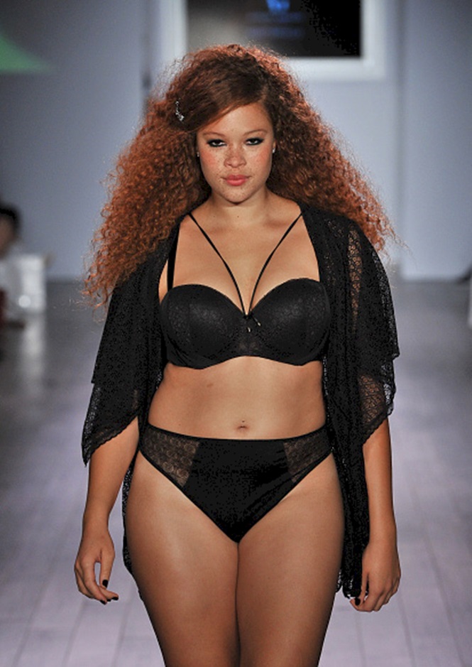 black-plus-size-models-hanging-the-face-of-fashion-08