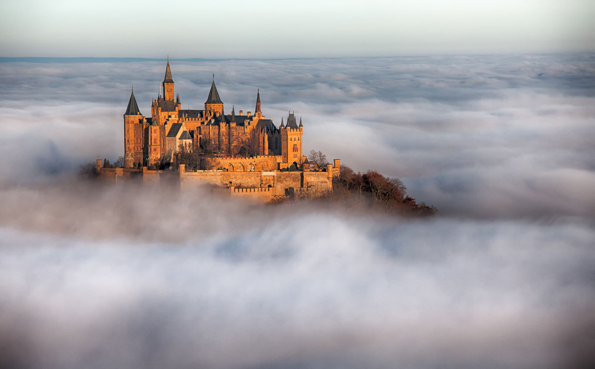10 Incredibly Cool Castles Around The World : A amazing photo capturing a gorgeous view. The tones are bold and blend flawlessly. The layout is wonderful, and the features are also highly defined.