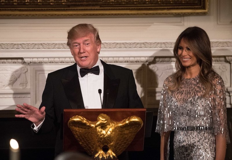 Los 10 Estilos más Caros de Melania Trump de los que la Gente Todavía Habla | Her Beauty Los 10 Estilos más Caros de Melania Trump de los que la Gente Todavía Habla | Her Beauty