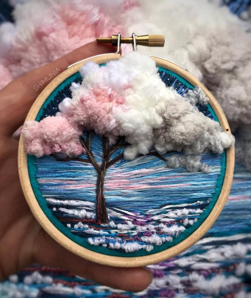 alented Needle Painter Makes Magnificent Threadwork Paintings