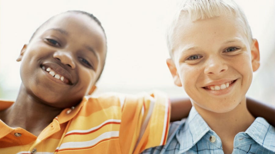 12 Tips on How to Teach Your Kid to Be a Good Friend 