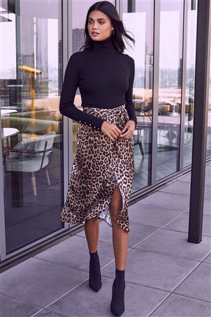 10 Closet Essentials For Killer Wardrobe