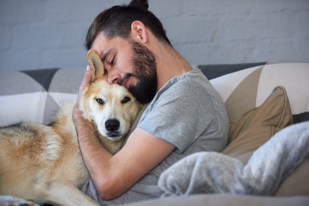 10 Reasons to Date a Dog Person Instead of A Cat Person