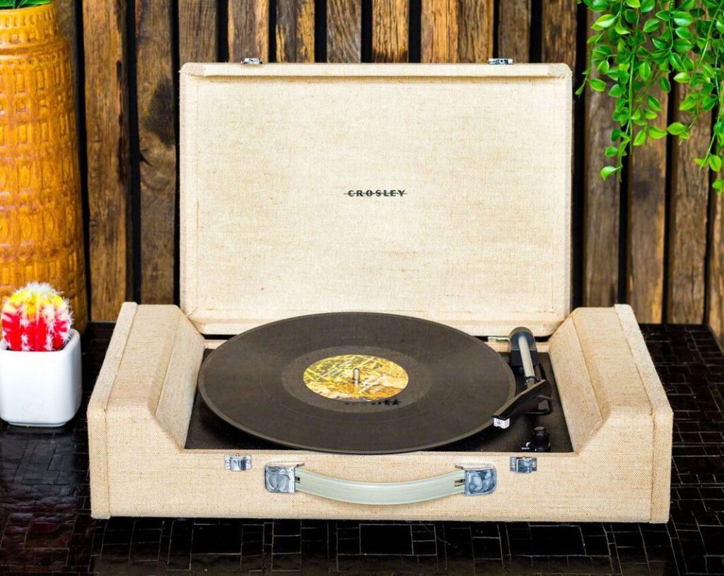 10 Cool Father’s Day Gifts For All Types Of Dads