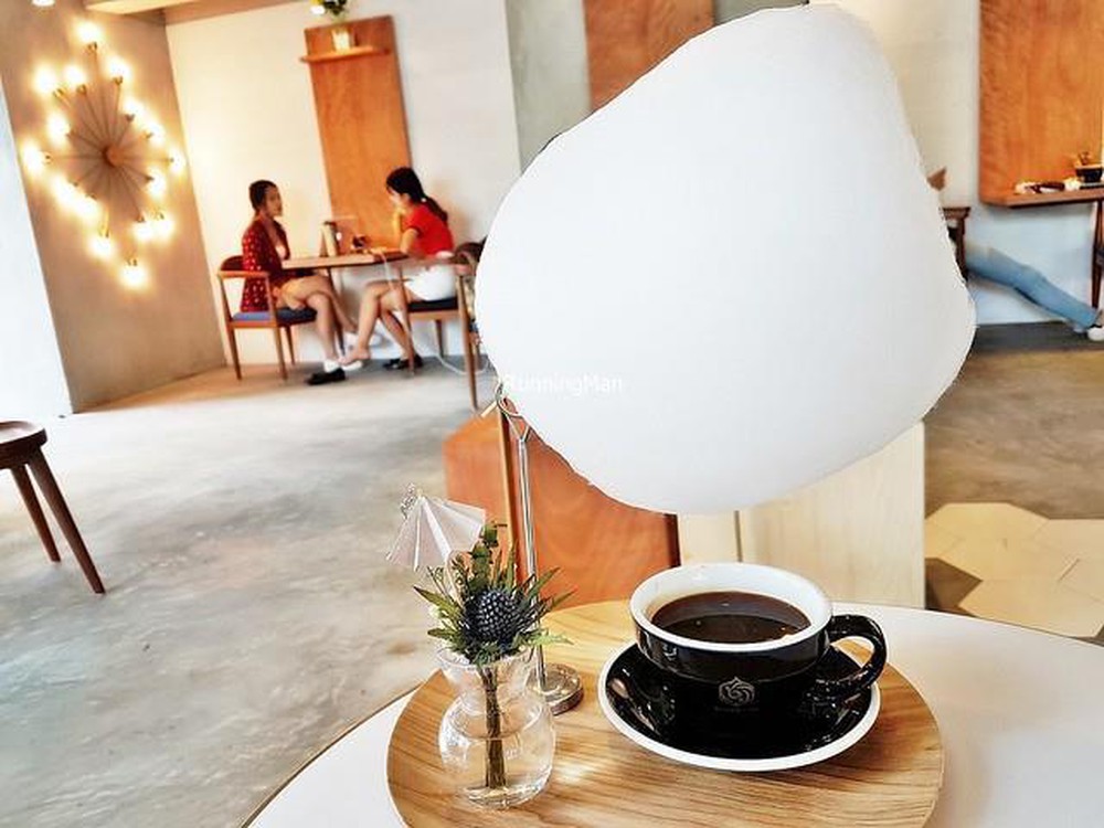 Chinese Cafe Serves Coffee With A Cotton Candy Cloud And We’re Impressed
