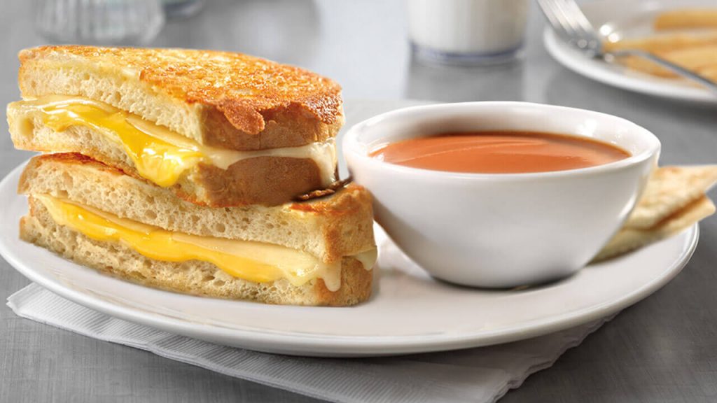 9 Romantic Dinner Ideas That Will Impress Your Date