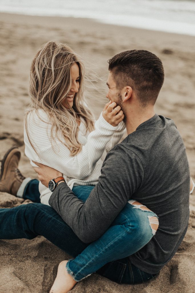 10 Signs He Wants You to Make the First Move