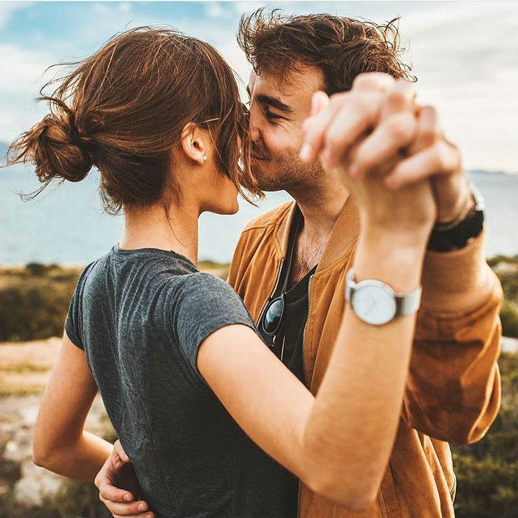 9 признаков того, что мужчина вас по-настоящему любит #5 | HerBeauty
