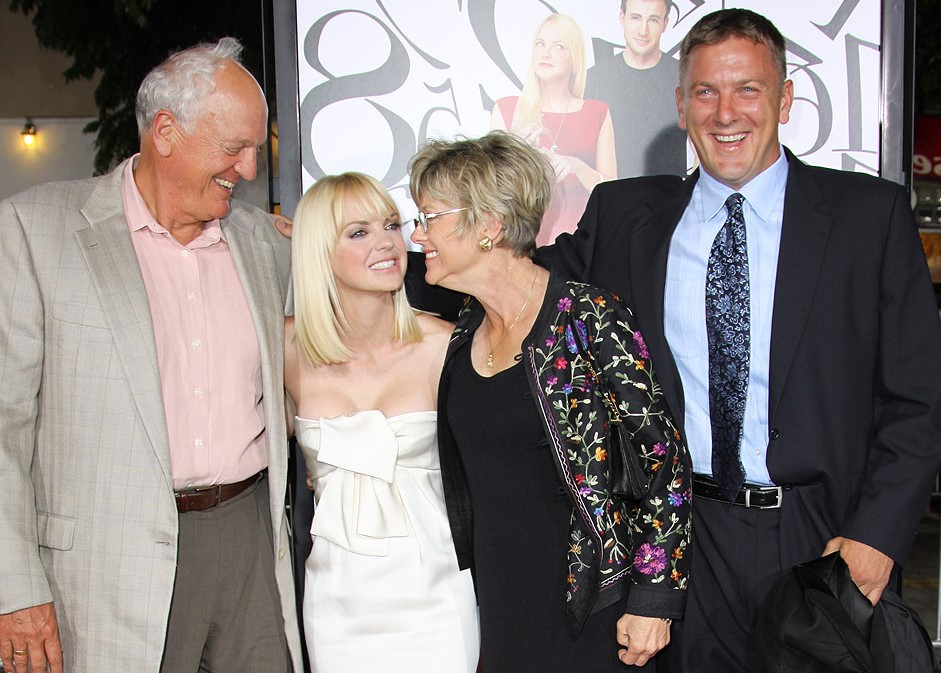 7 Fascinating Facts About The Fascinating Anna Faris
