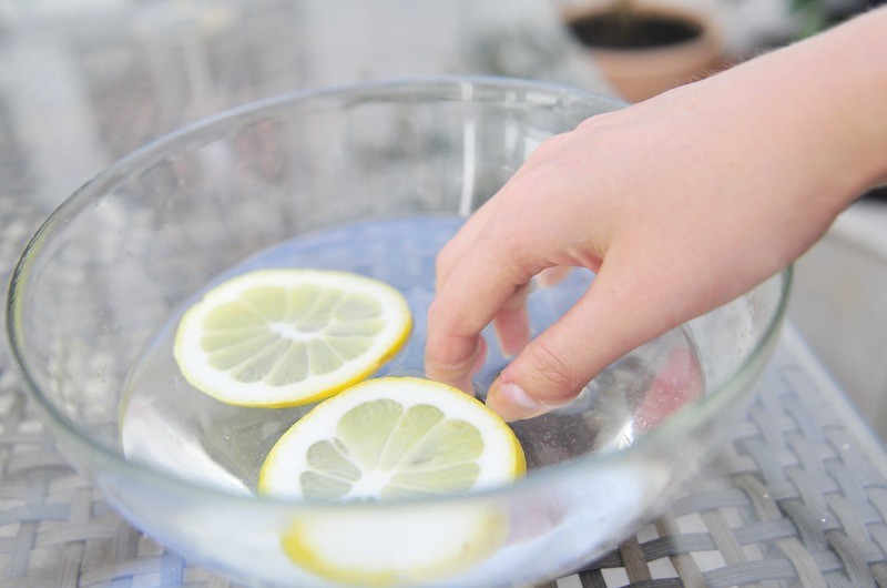 Lemon juice for leftover nail polish | 9 Beauty Rituals From Around The World | Her Beauty