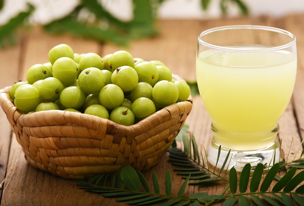 7 Best Summer Diet Tips (Fruit Soups, Veggie Popsicles, and Detox Drinks)