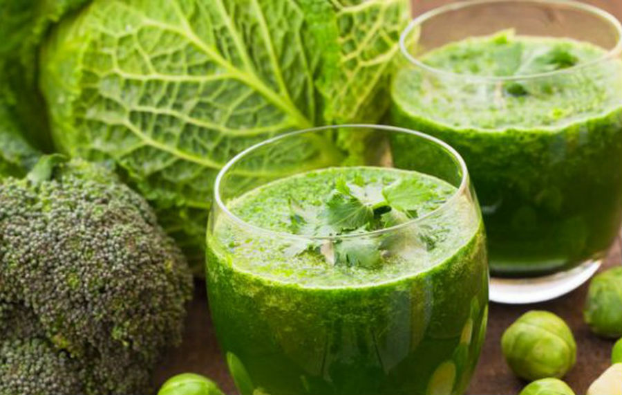 7 Best Summer Diet Tips (Fruit Soups, Veggie Popsicles, and Detox Drinks)