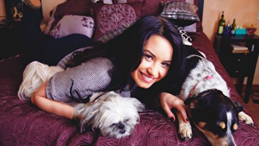 Demi Lovato and Her Dogs | 14 Facts About Demi Lovato You Probably Didn't Know | Her Beauty