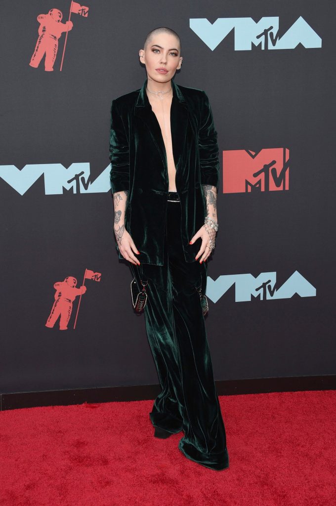 10 Hottest VMA 2019 Looks
