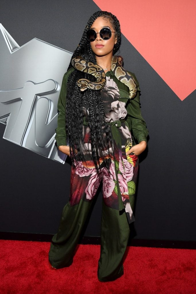 H.E.R | Hottest VMA 2019 Looks | Her Beauty
