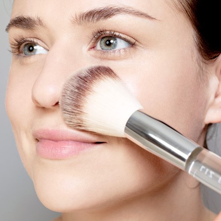 How To Apply Mascara Like A Pro