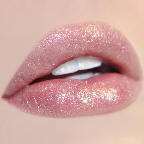 Taupe leaning bronze | 10 Lipstick Tricks to Make Your Teeth Look Whiter | Her Beauty