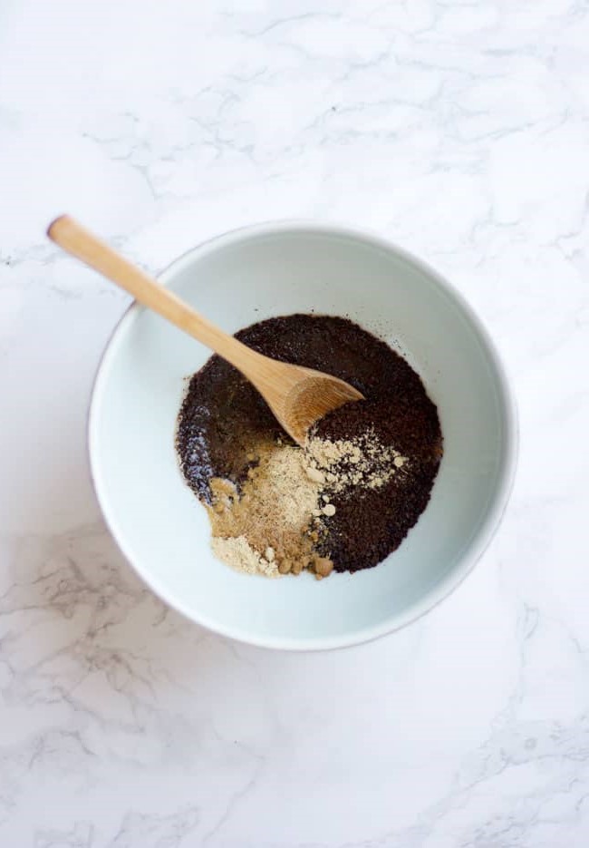 Body scrub cubes with green tea and ginger | 10 DIY Homemade Sea Salt Scrubs Recipes | Her Beauty