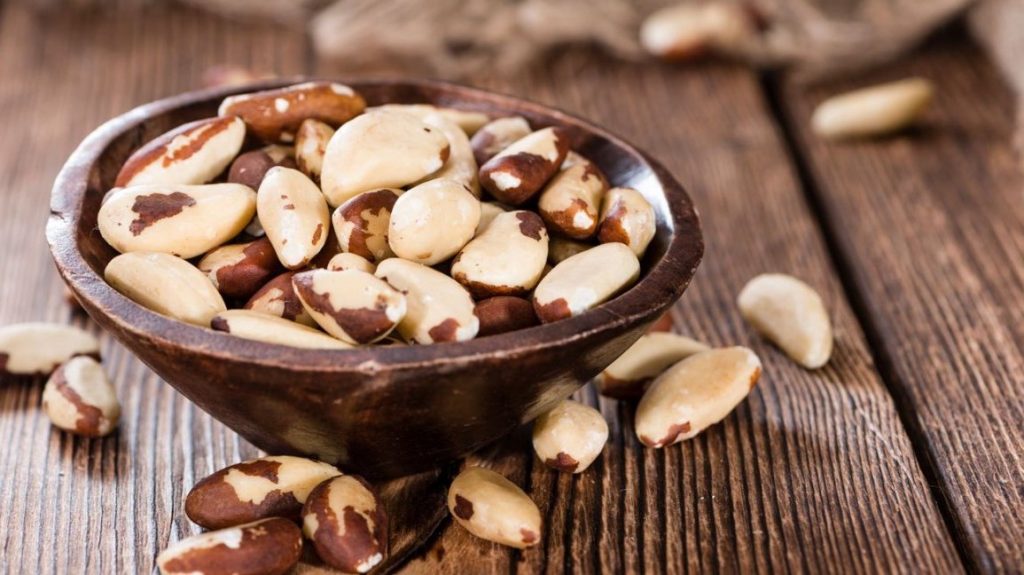 10 Healthy Foods That Are Poisonous When Eaten Wrong