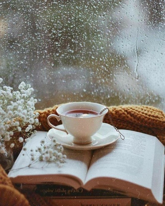 9 Hacks to Stay Warm This Fall