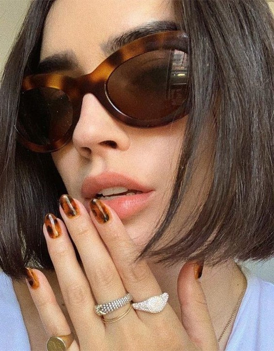 Tortoiseshell Nails are Autumn’s Coolest Manicure Trend