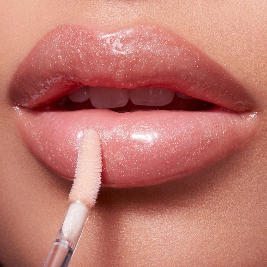 10 Lipstick Tricks to Make Your Teeth Look Whiter