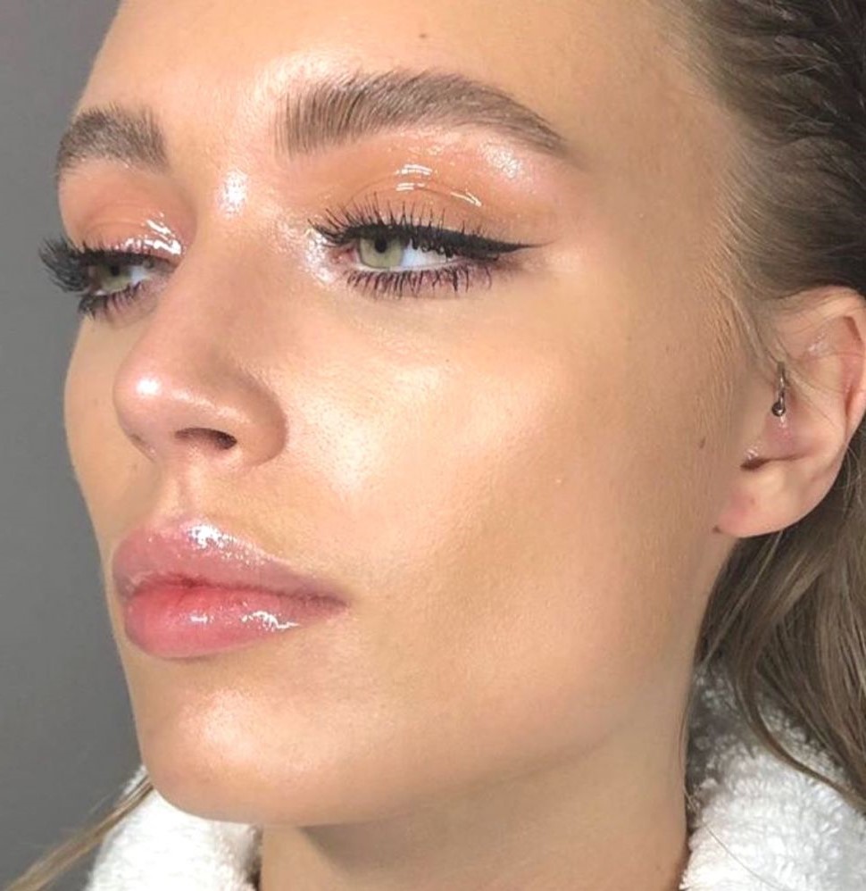 15 Ways to Use Vaseline in Your Beauty Routine