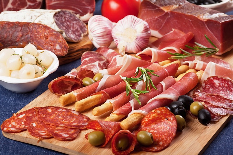 7 Foods That Are Ruining Your Skin