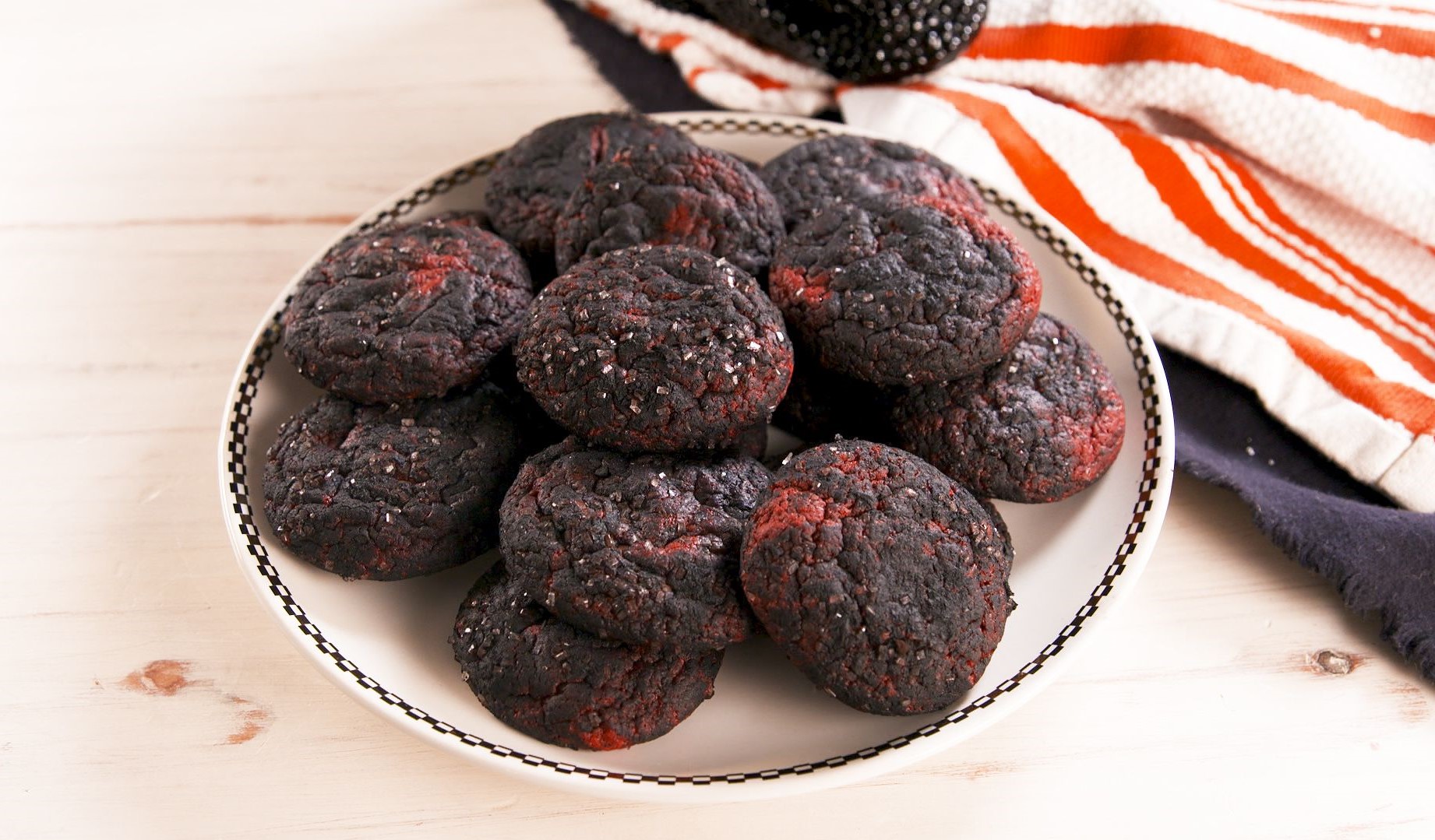 Death by Halloween cookies | 15 Easy Halloween Cookie Ideas | Her Beauty