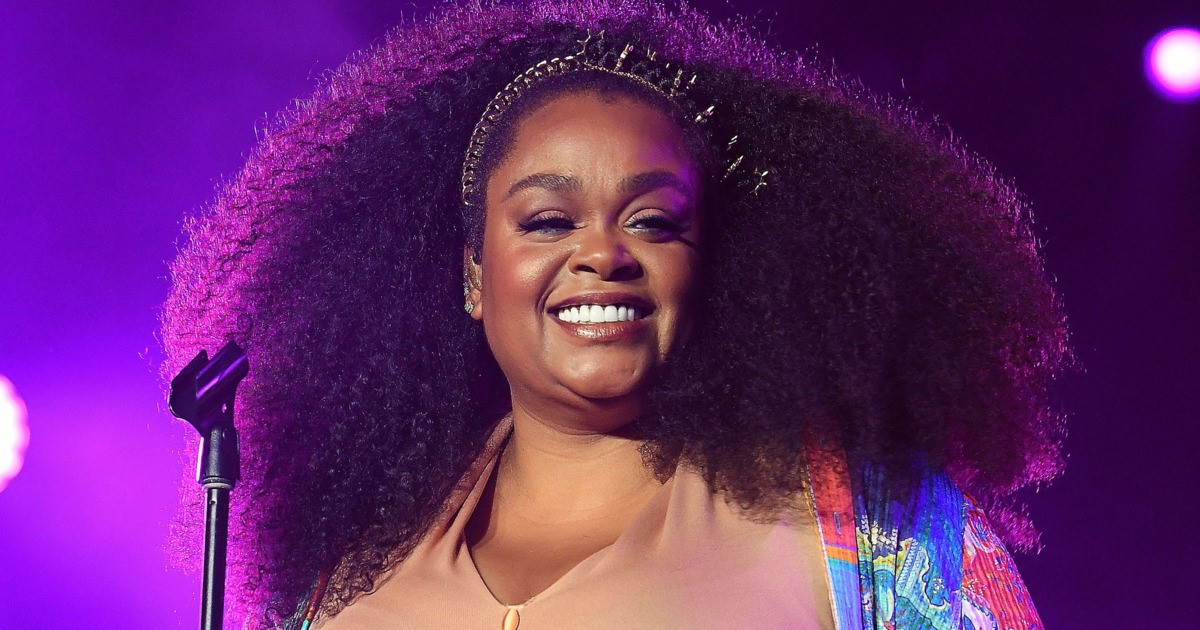 Jill Scott | 12 Most Beautiful Black Actresses in Hollywood | Her Beauty