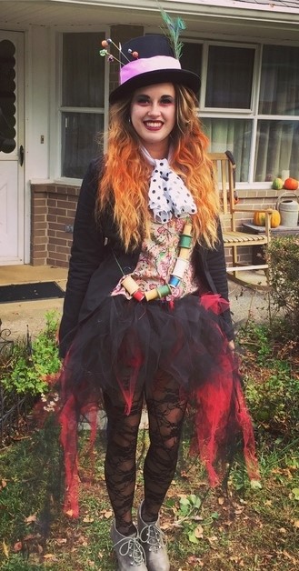 11 Creepy and Cool Halloween Makeup Ideas to Try This Year