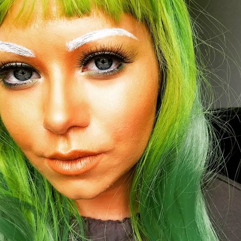11 Creepy and Cool Halloween Makeup Ideas to Try This Year