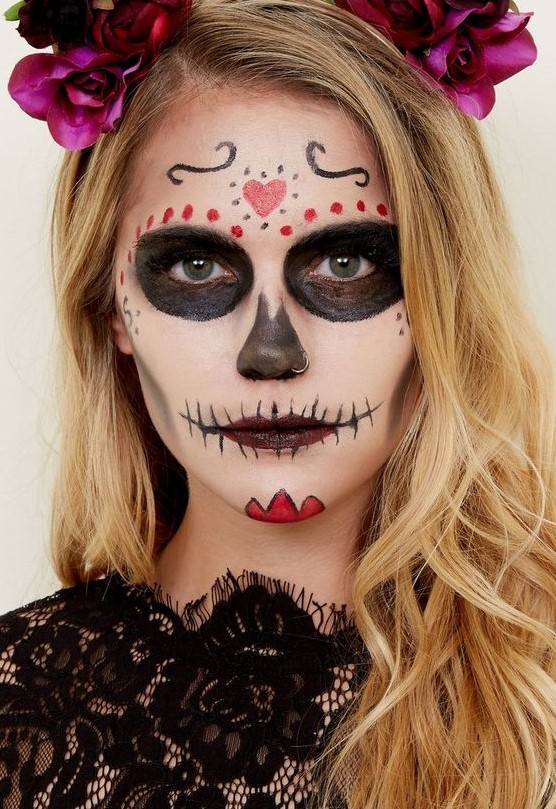 11 Creepy and Cool Halloween Makeup Ideas to Try This Year