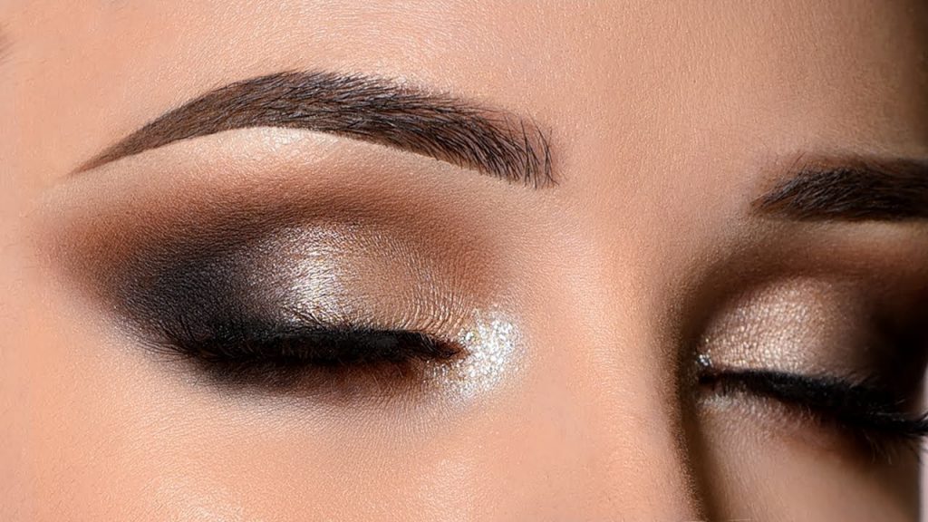9 Classic Makeup Looks to Rock