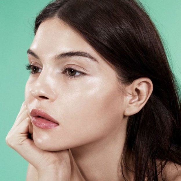 ≡ 15 Ways to Use Vaseline in Your Beauty Routine 》 Her Beauty