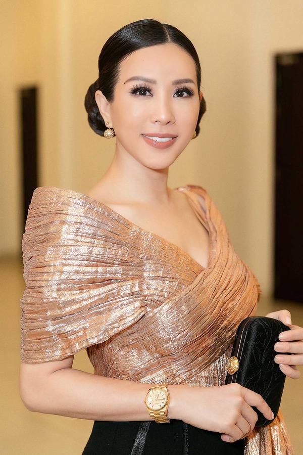 Thu Hoài tham gia chấm thi “Người đẹp xứ Dừa 2019” | Những hình ảnh ấn tượng của hoa hậu Thu Hoài | Her Beauty