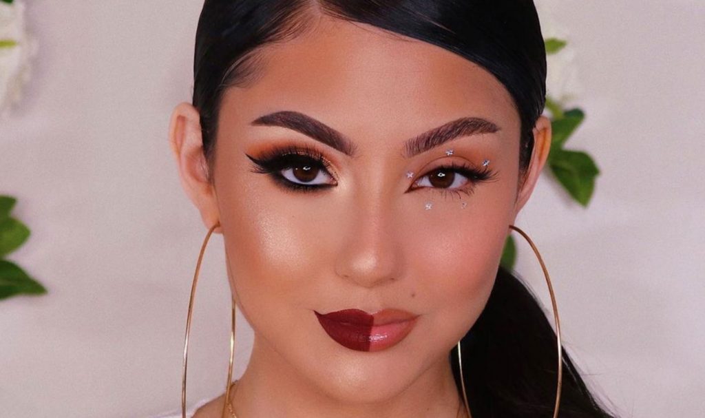 6 Tips Makeup Agar Tampil Lebih Muda