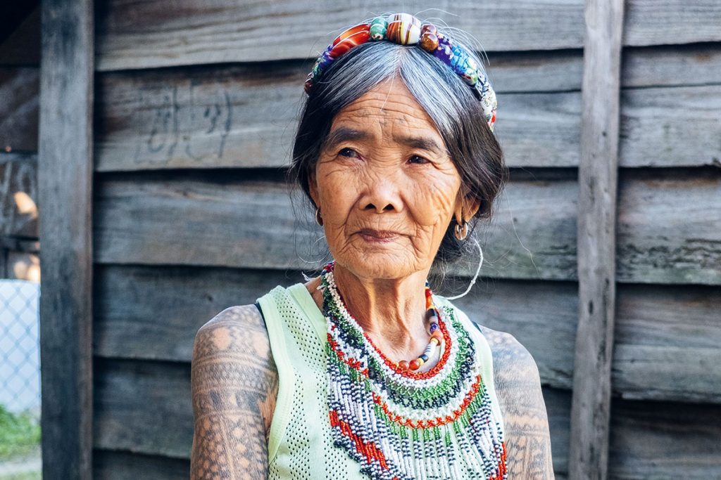 103-літня хранителька давньої традиції тату