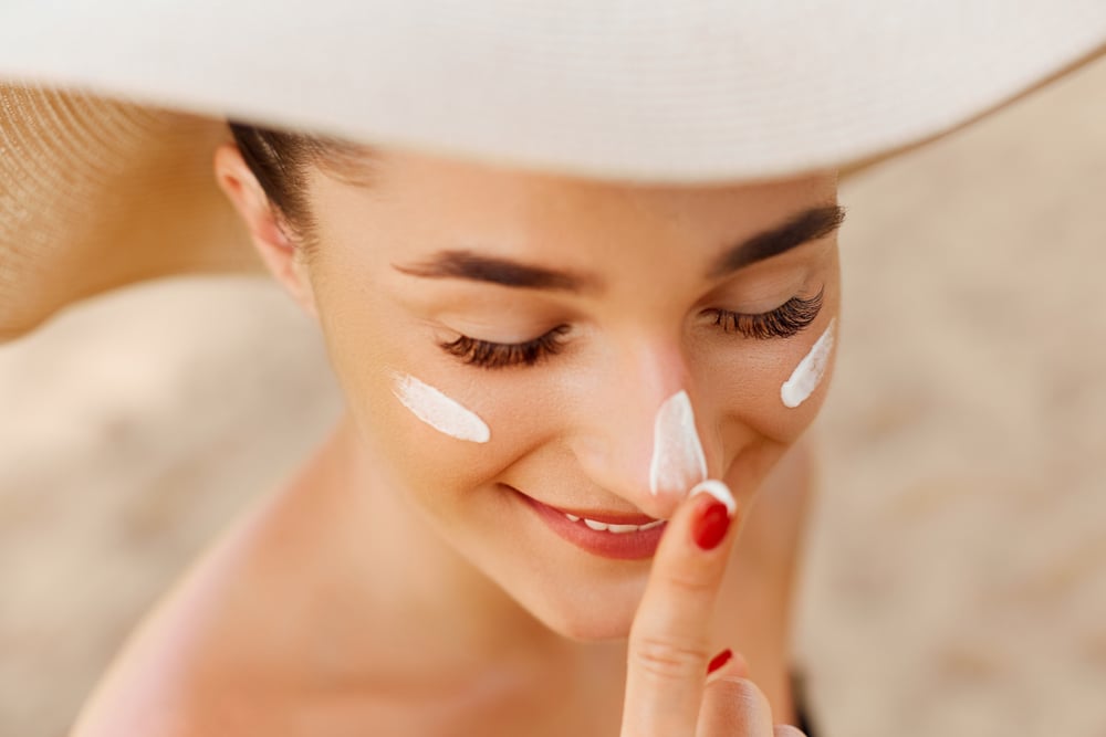 7 Things That Happen to Your Skin When You Skip the Sunscreen #2 | Her Beauty