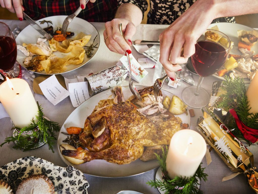 Trucos para evitar comer en exceso durante las fiestas
