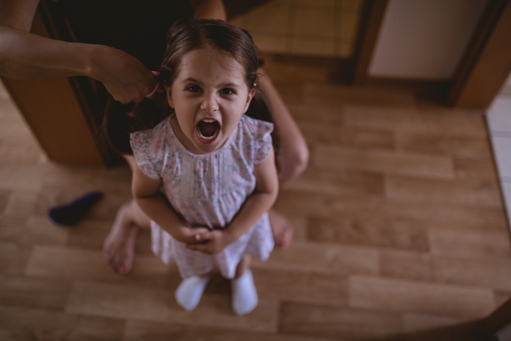كيف تتعاملين مع نوبات الغضب لدى أطفالك