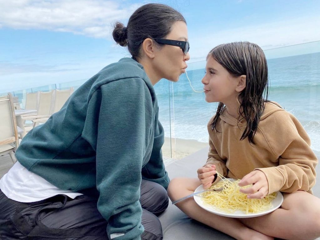 Kardashian-Jenner Sisters as Moms