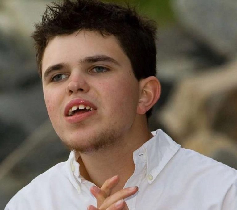 ≡ 12 Celebrities With Special Needs Children 》 Her Beauty