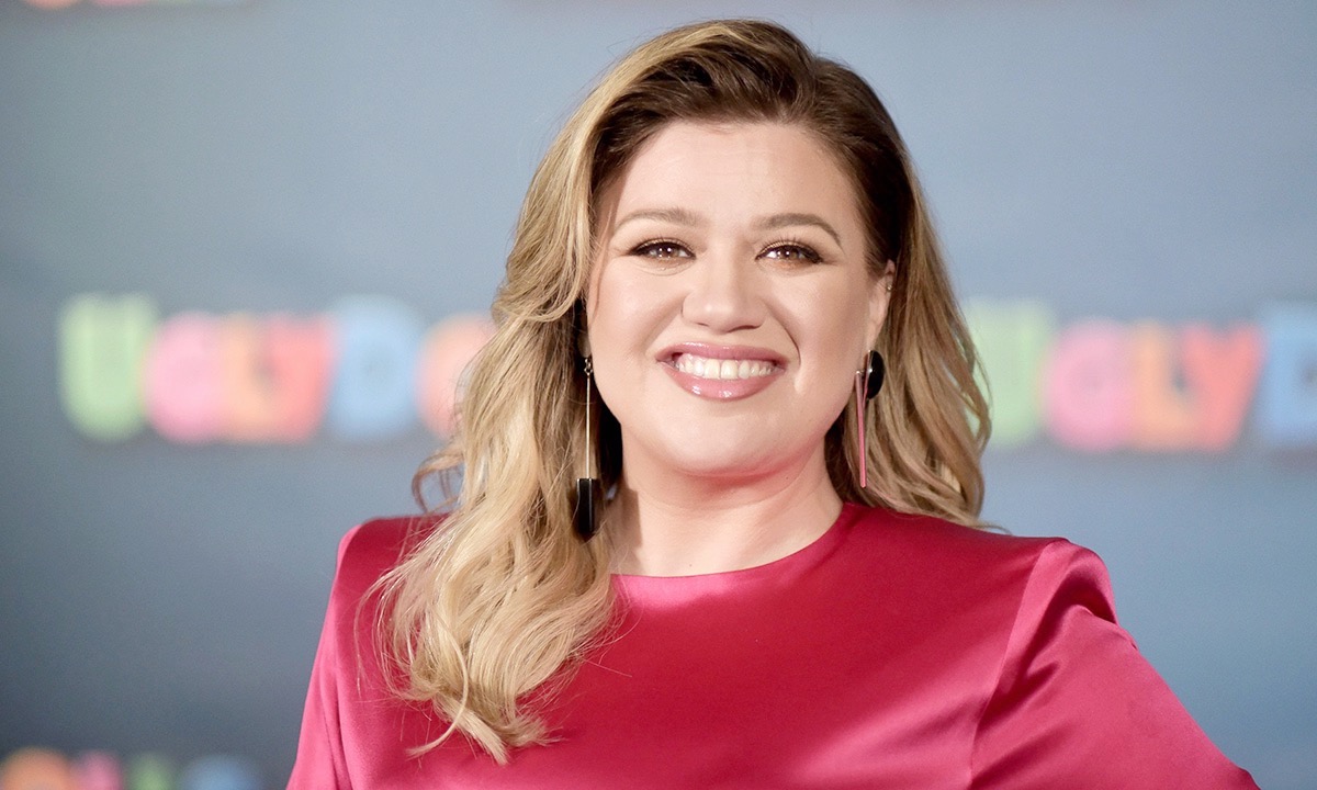 ≡ Kelly Clarkson, Her Changes and Transformations Throughout the Years