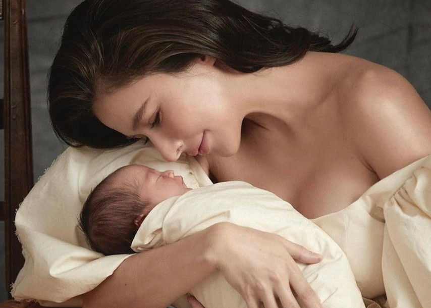 10 ภาพสุดประทับใจของครอบครัวเจนเซ่น ณรงค์เดช หลังคลอดลูกชายคนแรก