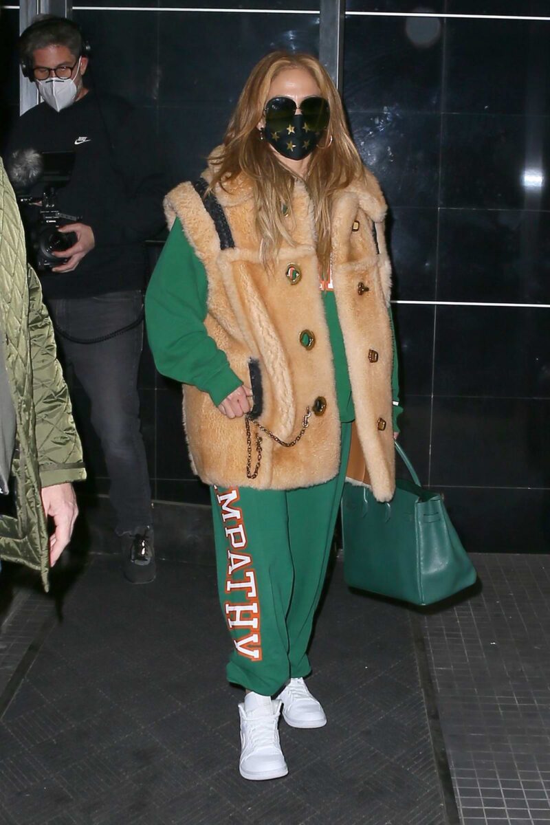 I peggiori look delle star: dalla Ferragni alle Kardashian, lo scivolone è dietro l’angolo