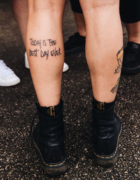 7 idées tattoos minimalistes féminins et tendance