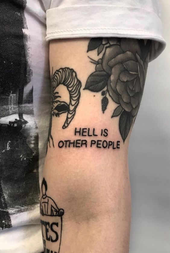 7 idées tattoos minimalistes féminins et tendance